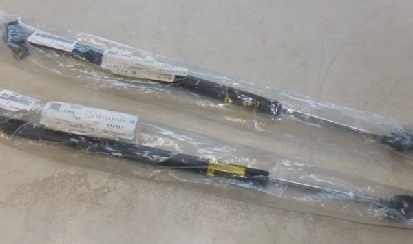 トヨタ 純正品 アルファード10系 ANH1# MNH1# バックドア ステー リヤゲートダンパー 左右セット Back door stay, rear gate damper, left/right set
