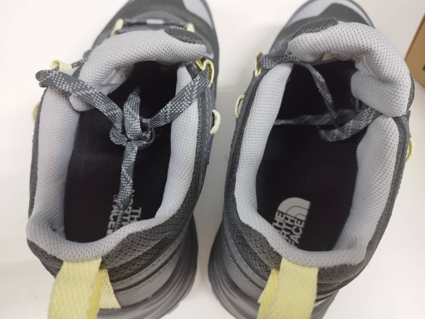 美品】THE NORTH FACE Hedgehog 3 Waterproof/トレッキングシューズ 
