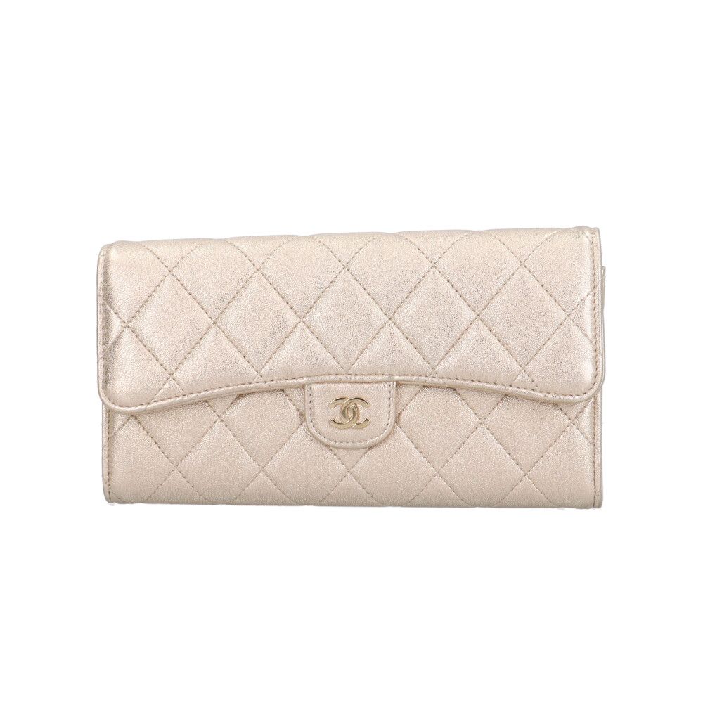 シャネル クラシック ロングフラップウォレット マトラッセ 長財布 レザー AP0241 レディース CHANEL 中古 シャネル