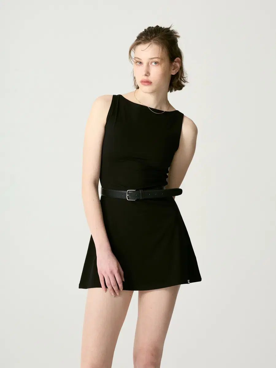 GLOWNY グロウニー GIRLFRIEND MINI DRESS (BLACK)