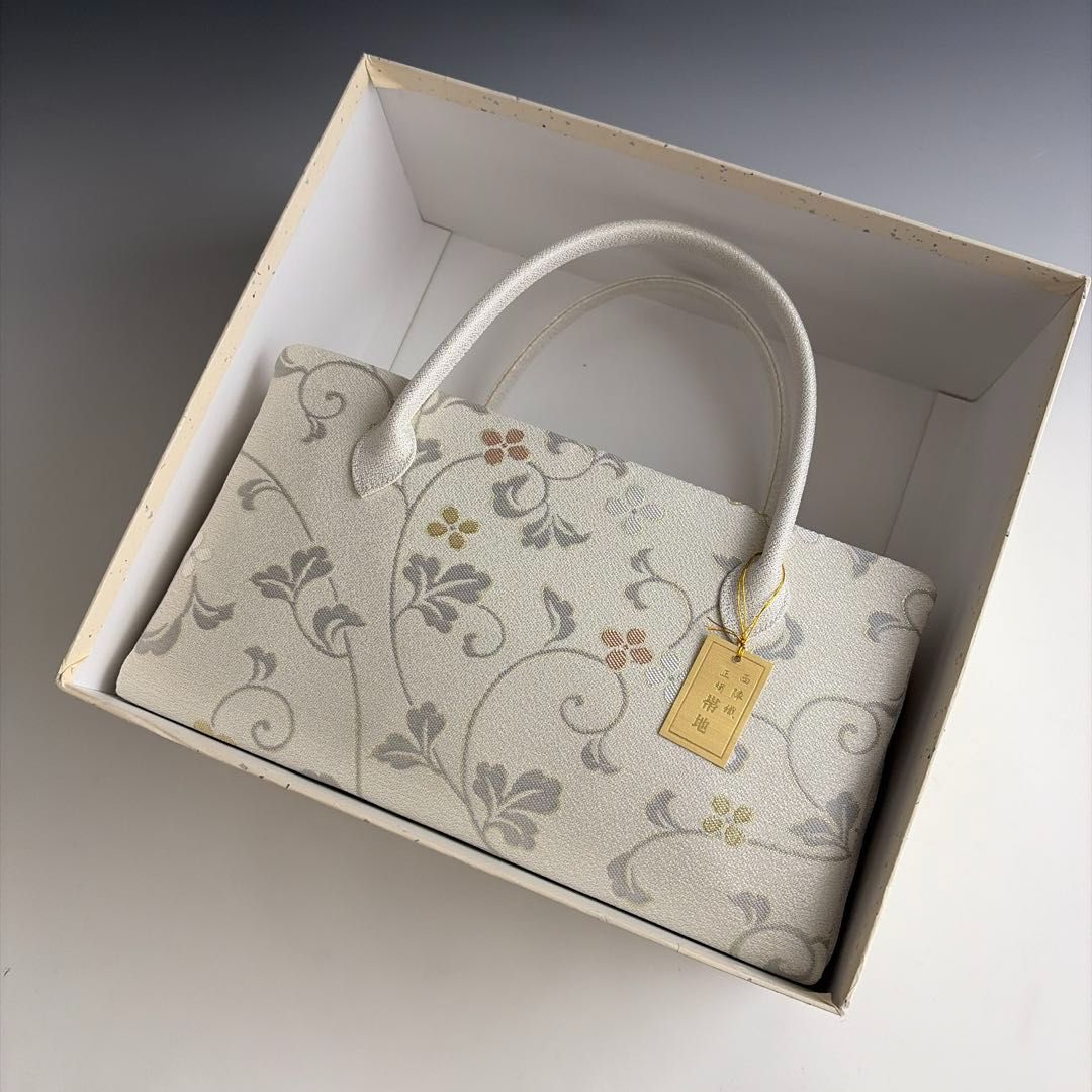 新品未使用品　京都 西陣織正絹帯地使用　利休バッグお茶席　25911 和装用バッグ新品未使用品 京都 西陣織 弥栄織物 正絹帯地使用 利休