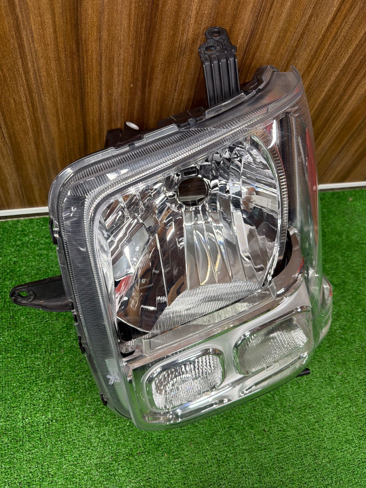 エブリィ　DA17V 左側ヘッドライトLE14C6327(163) スズキ エブリィ DA17V 純正 左側 ヘッドライト LE14C6327 (1167