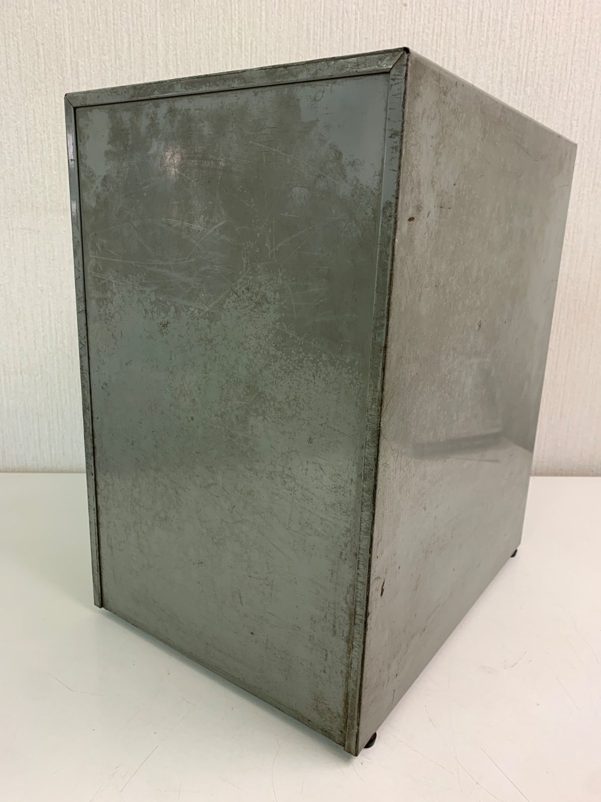 フォロー割対象商品】昭和レトロ スチールケース7段 シャッター付き
