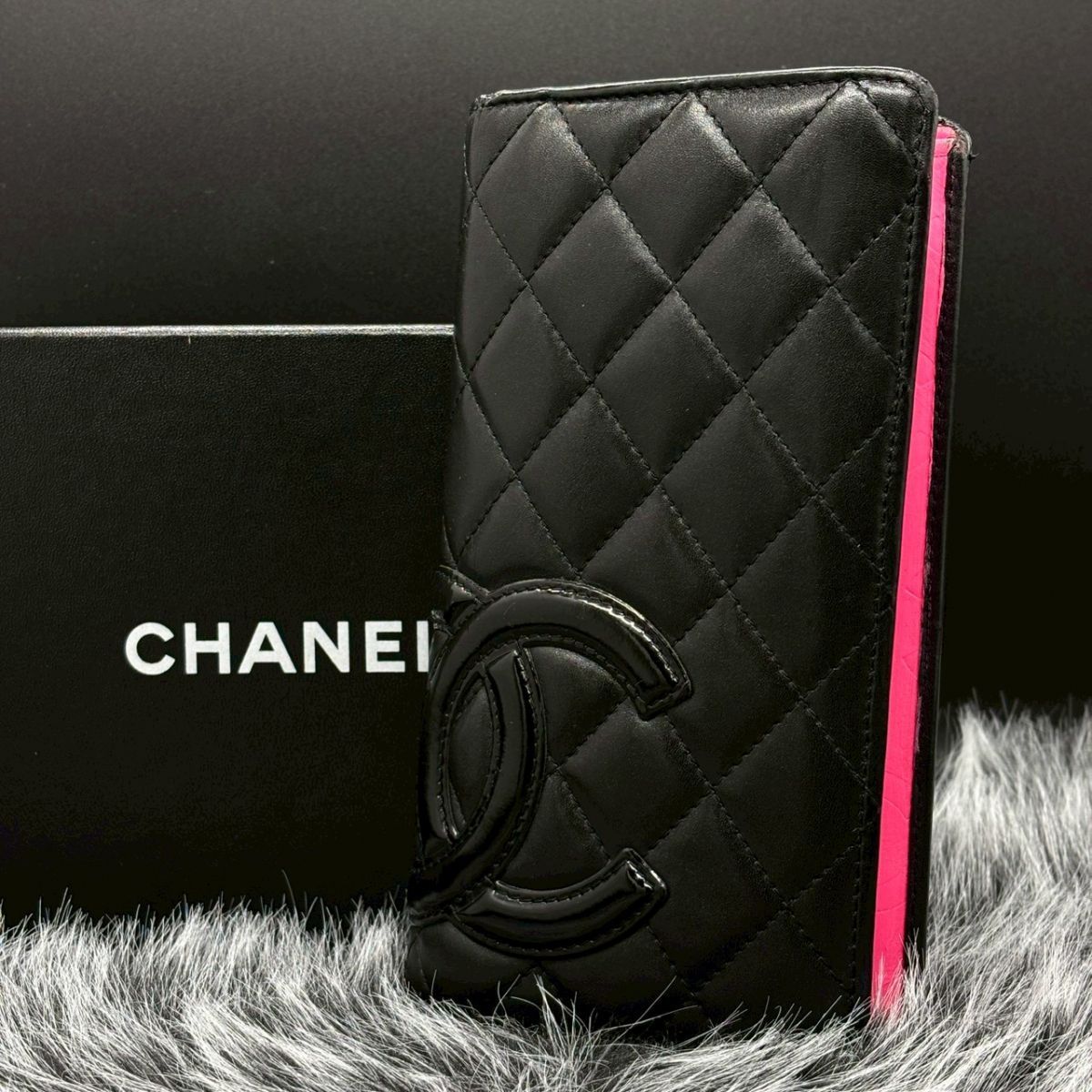 【甘さだけじゃ、終わらない】　CHANEL　長財布 カンボンライン ココマーク マトラッセ ラムスキン　ブラック ピンク