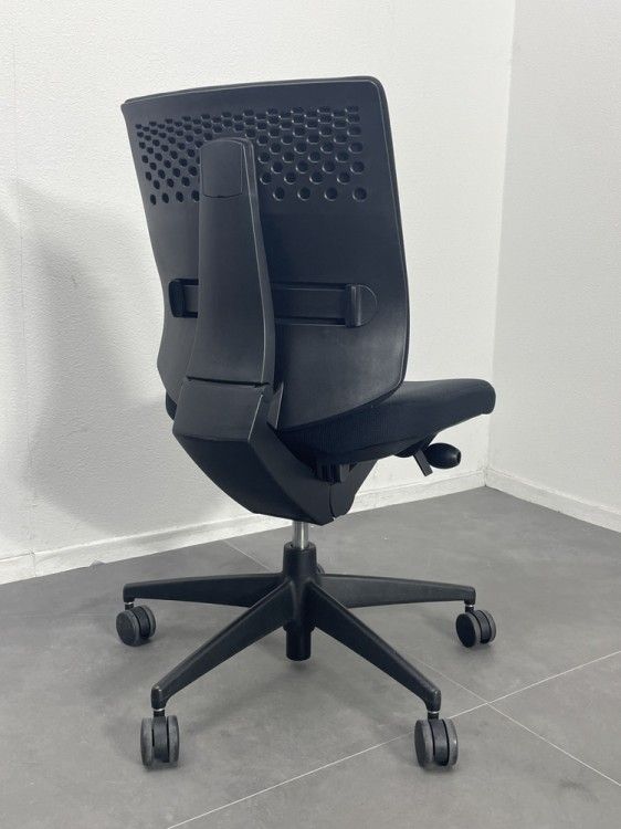 【中古品】コクヨ ウィザード2チェア CR-G1820 ブラック