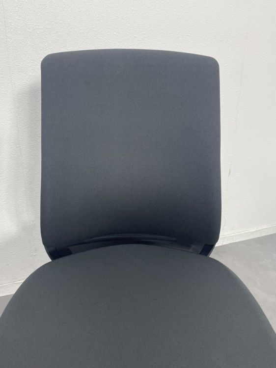 【中古品】プラス ベネスシリーズ ベネスチェア KC-BN30SL BK ブラック