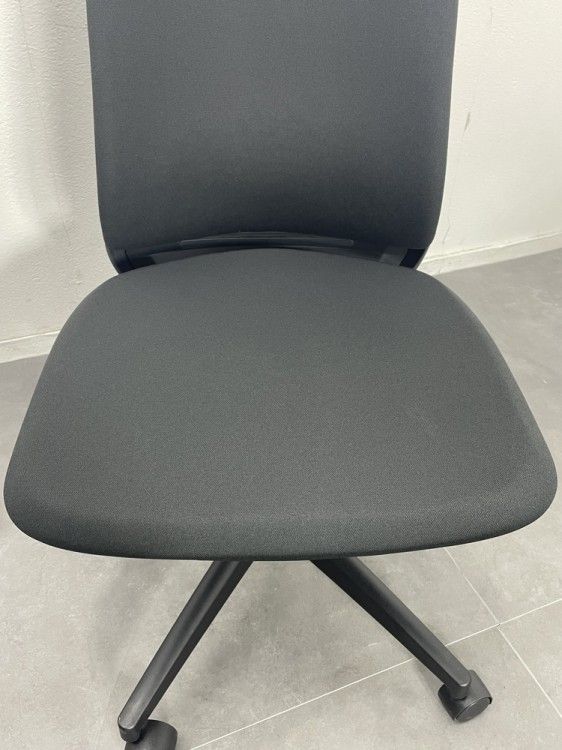 【中古品】プラス ベネスシリーズ ベネスチェア KC-BN30SL BK ブラック