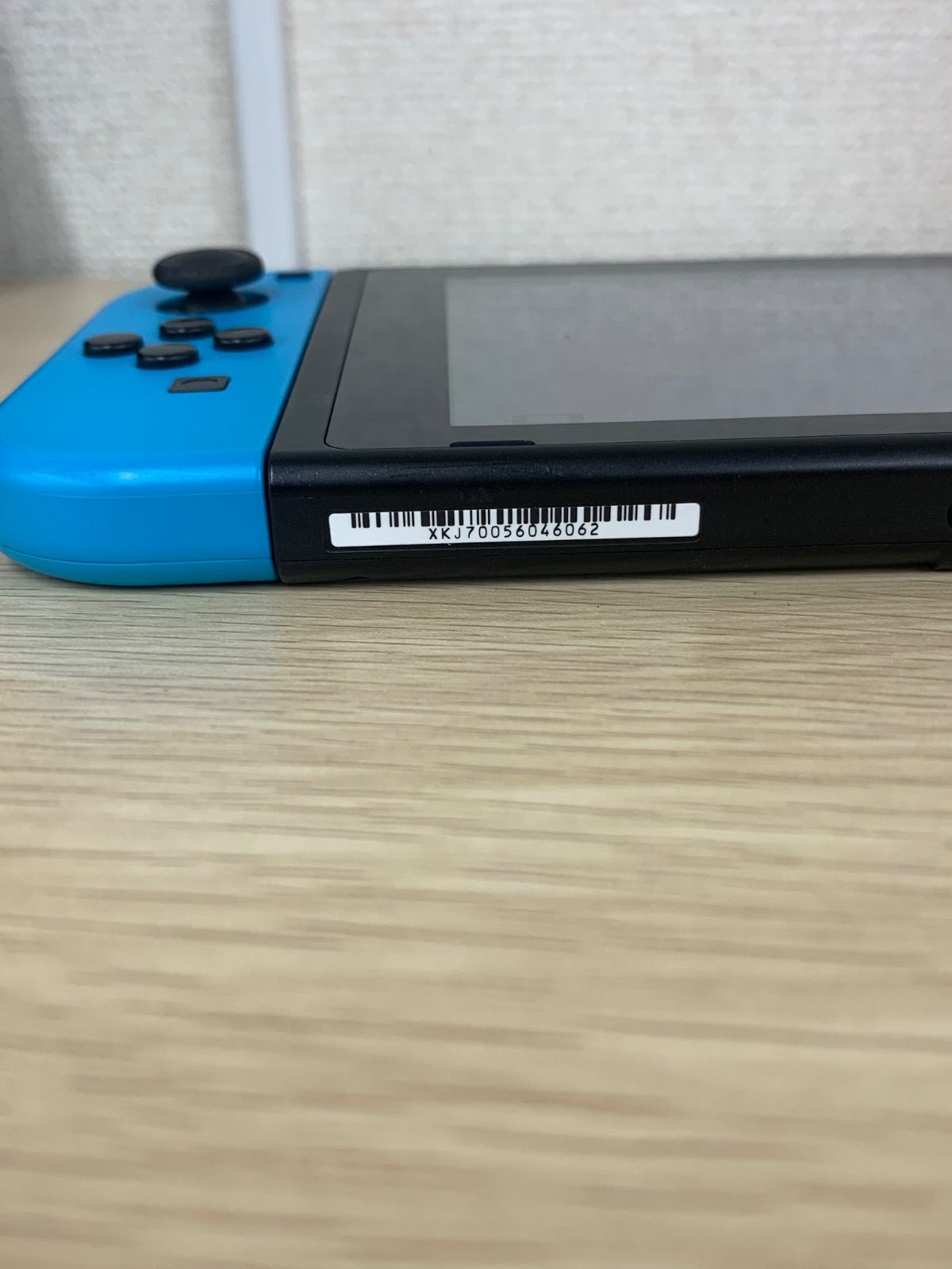 初期化済み】【美品】Nintendo Switch ネオンレッド ネオンブルー