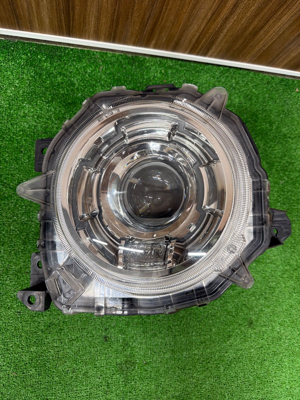 スズキ　ジムニー　JB64W JB74W　純正　左側　ヘッドライト　KOITO 100-5938G　(1171)