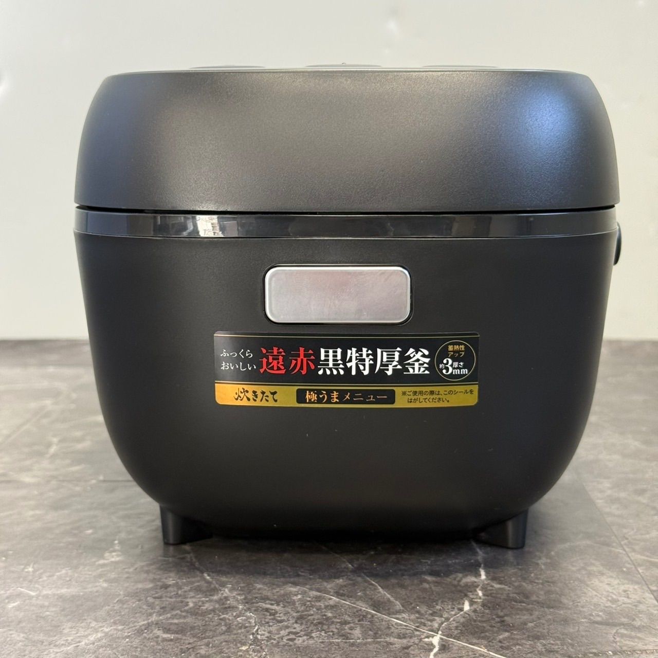 φ送料込！2024年製 美品 TIGER 炊飯器 JBS-B055 メタルブラック 3合