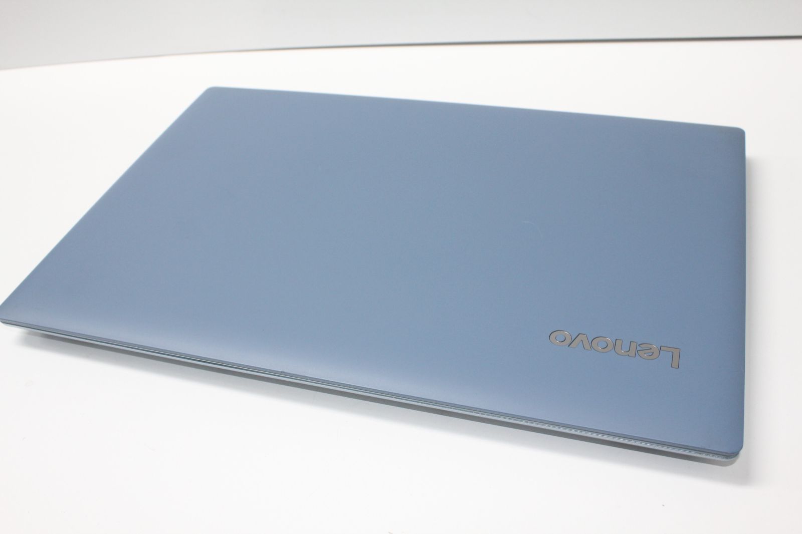 中古ノートPC】Lenovo〈Ideapad 320-15ISK〉Core i3/SSD256GB/メモリ