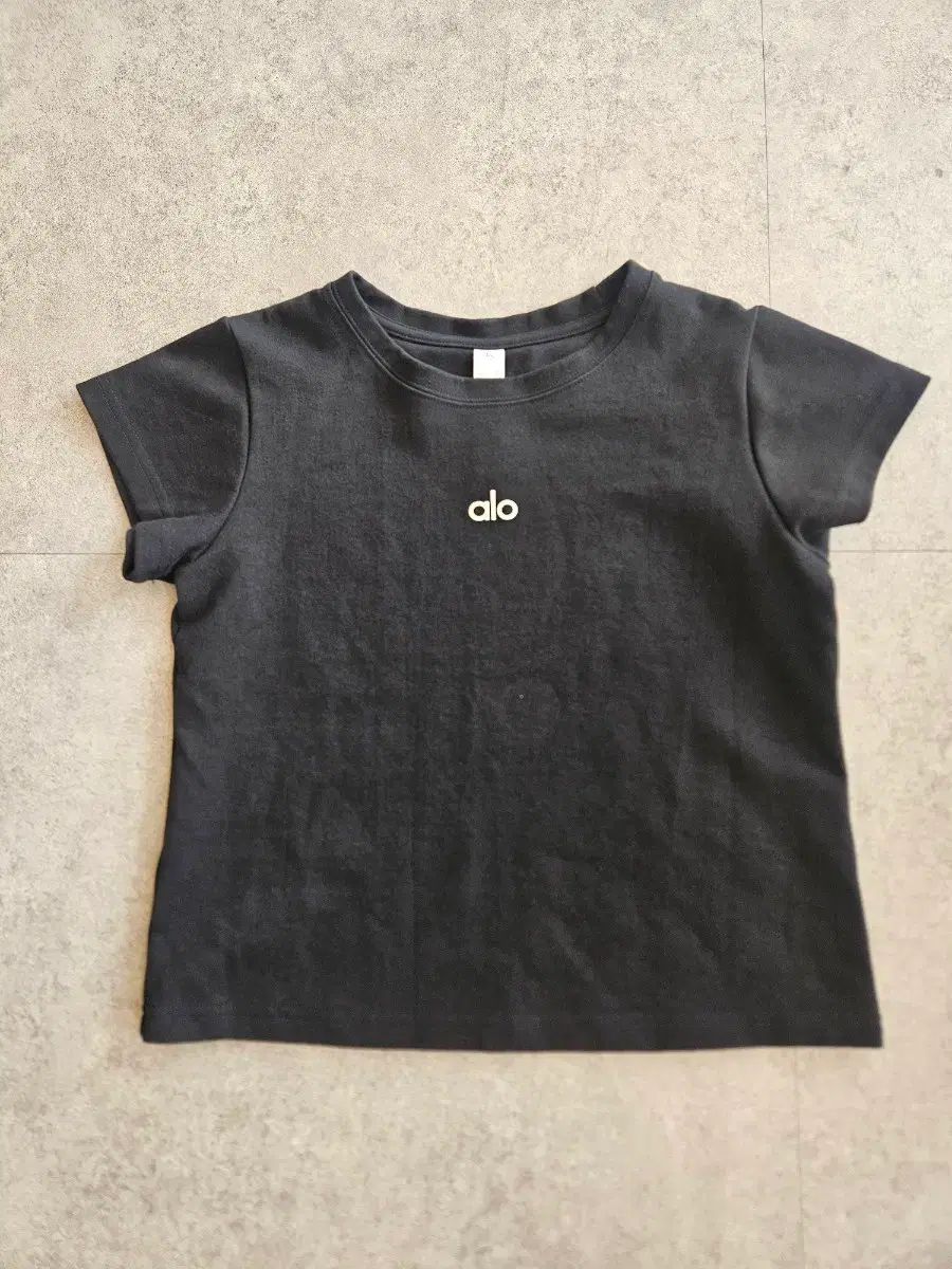 alo yoga アルロ ヨガ ブラック 半袖 Tシャツ