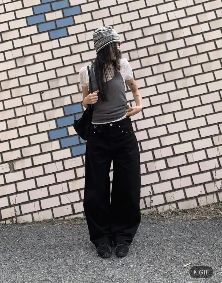 キムミ スタッズ ブラックワイドパンツ ジグザグ BLACKUP