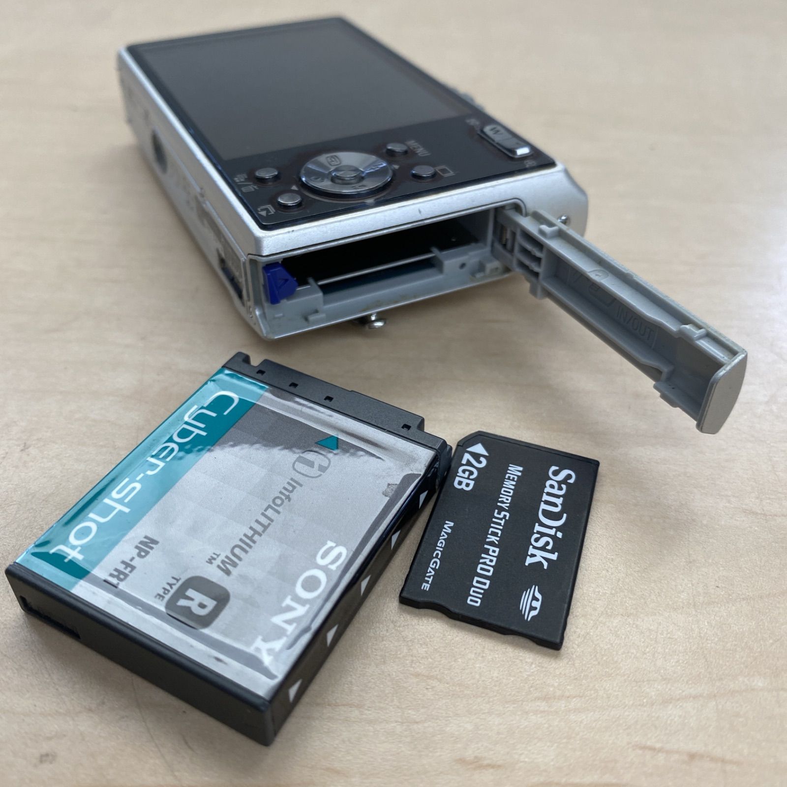 ジャンク品 SONY Cyber-Shot DSC-T30 デジカメ デジタルカメラ カメラ