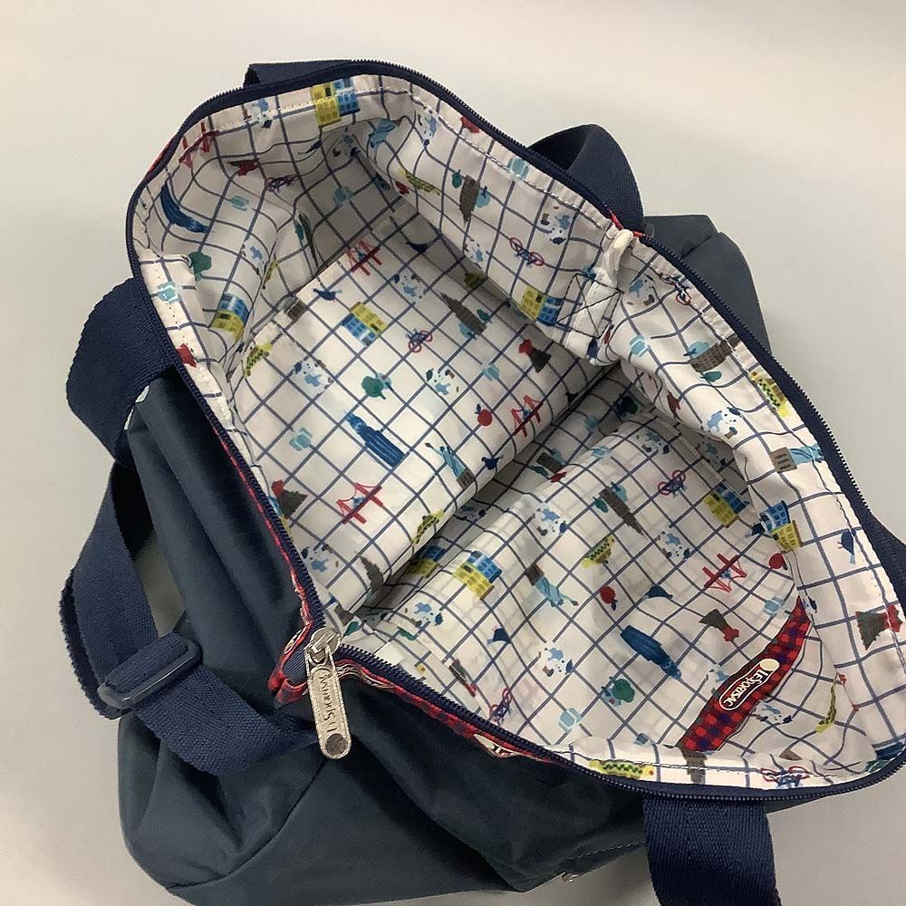 LeSportsac x familiar レスポートサックxファミリア ショルダーバッグ LeSportsac x familiar レスポートサックxファミリア ショルダーバッグ