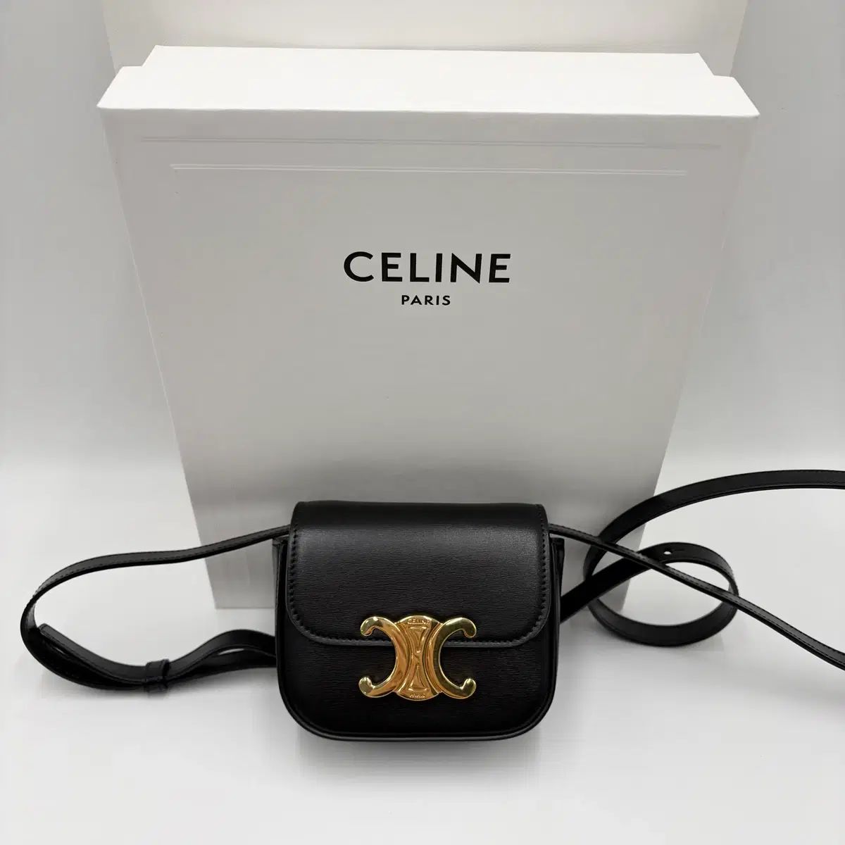Celine セリーヌ ミニ Claude シャイニー（シャイニー） カーフスキン 