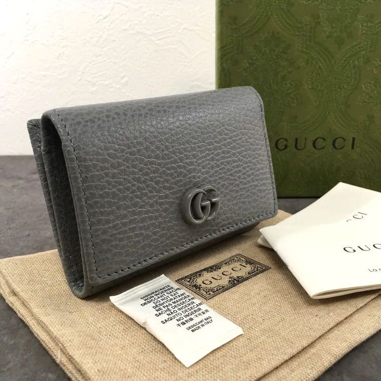 送料込み！ 未使用品 GUCCI コンパクトウォレット 644407 箱付き ☆プレゼントにも☆ 385