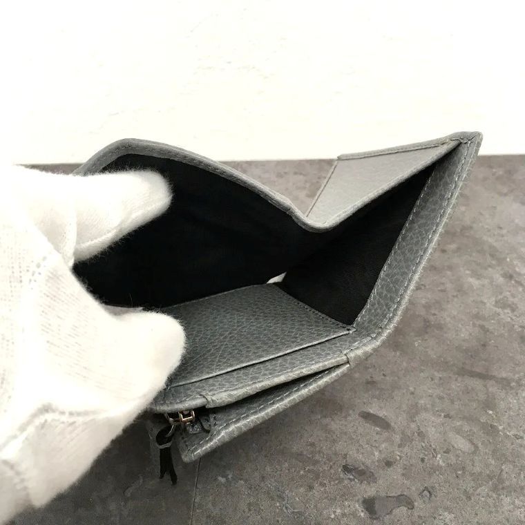 送料込み！ 未使用品 GUCCI コンパクトウォレット 644407 箱付き ☆プレゼントにも☆ 385