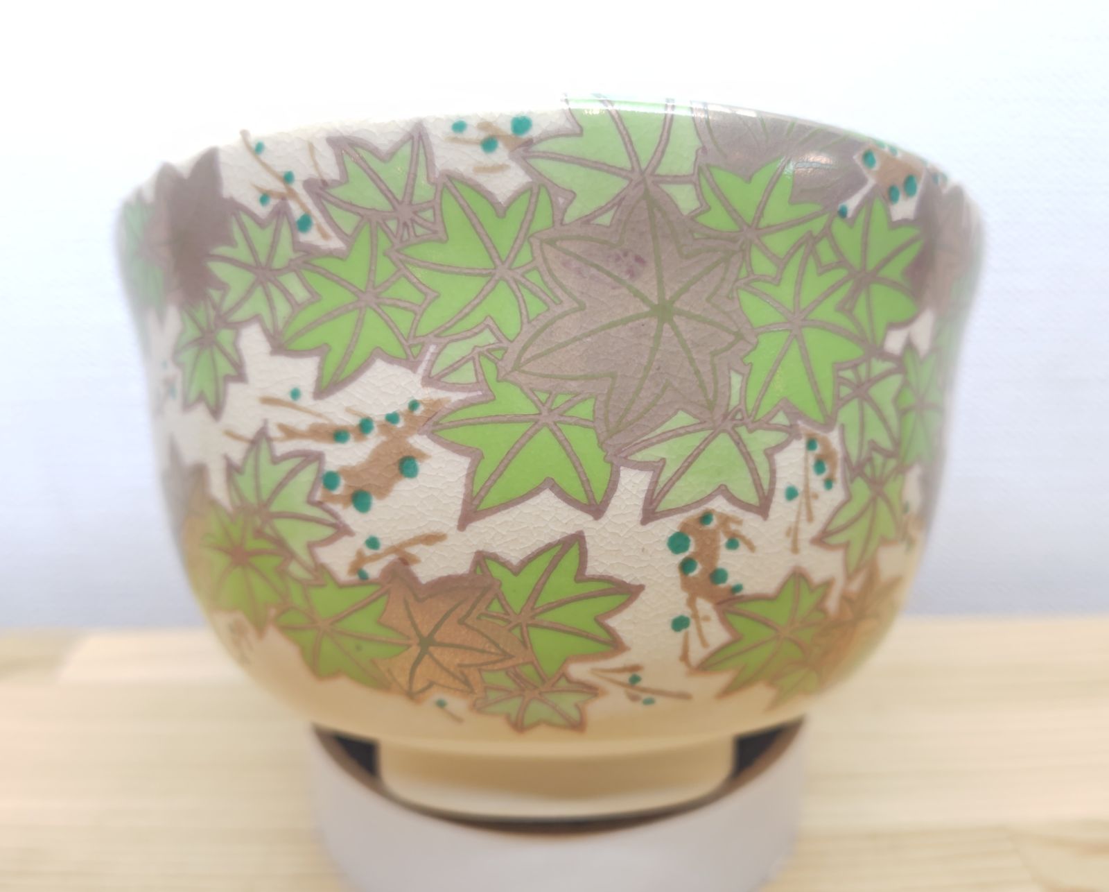 逢絢亭・新品】茶道具 茶碗 美濃焼 仁清 青楓の絵 宮地英香 紙箱入り
