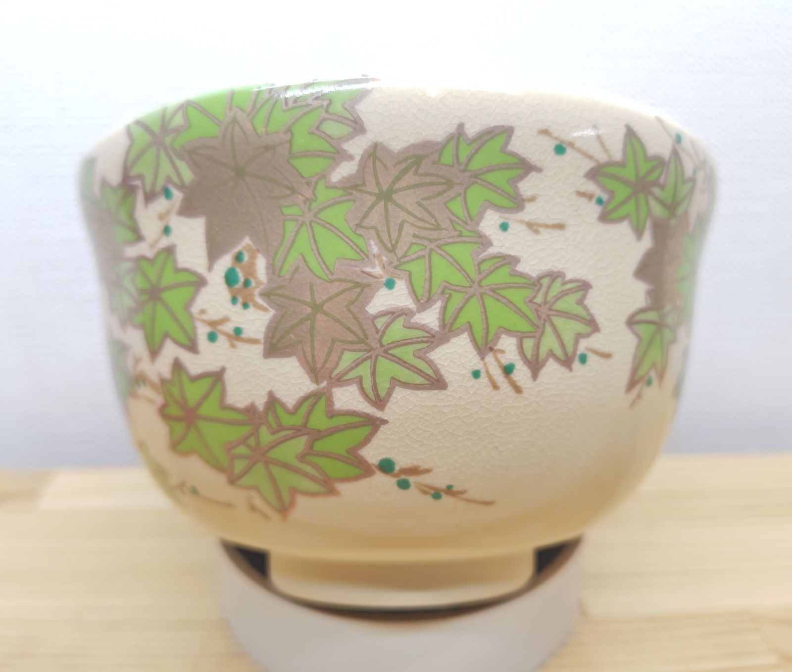 逢絢亭・新品】茶道具 茶碗 美濃焼 仁清 青楓の絵 宮地英香 紙箱入り