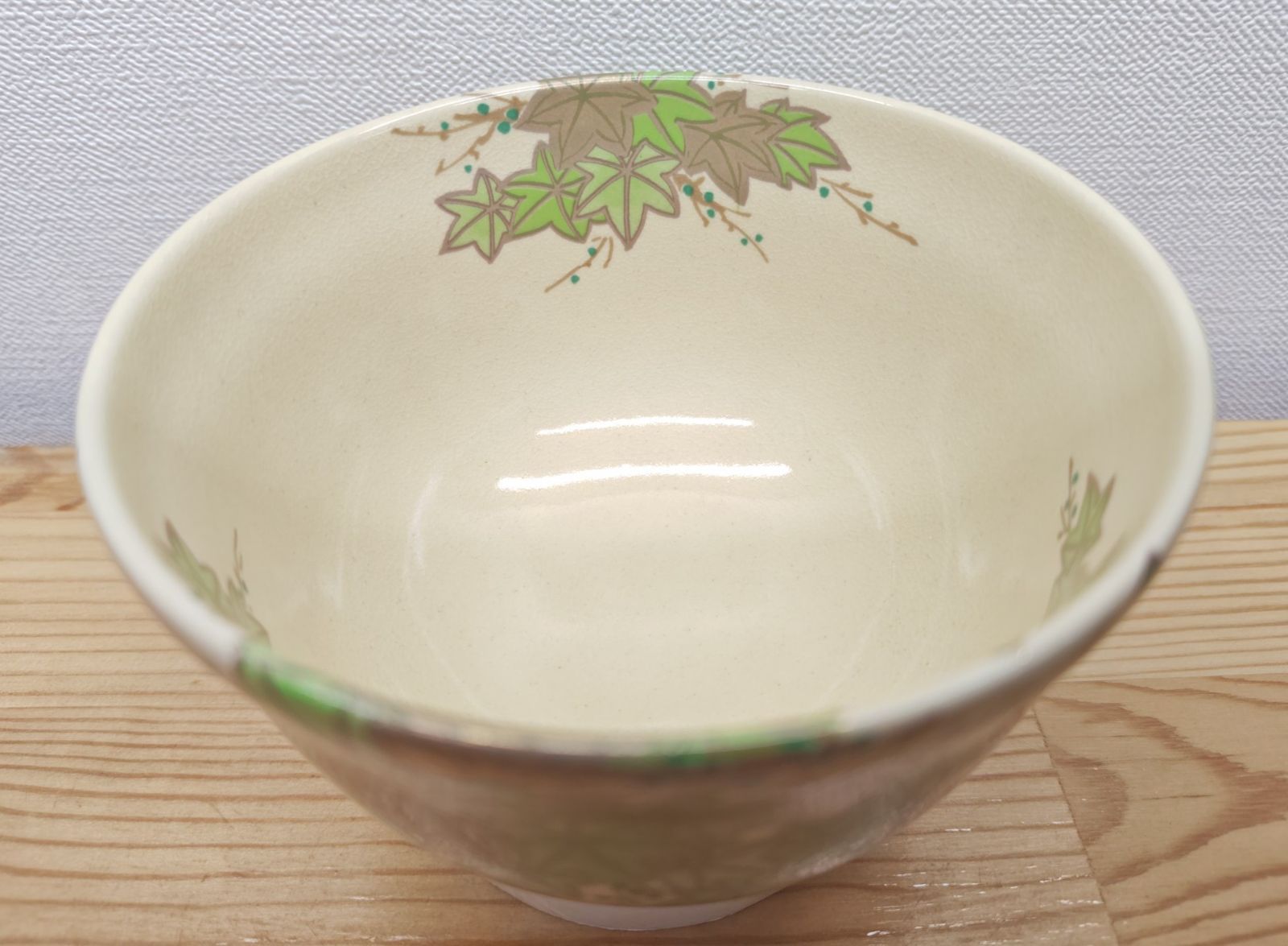 逢絢亭・新品】茶道具 茶碗 美濃焼 仁清 青楓の絵 宮地英香 紙箱入り