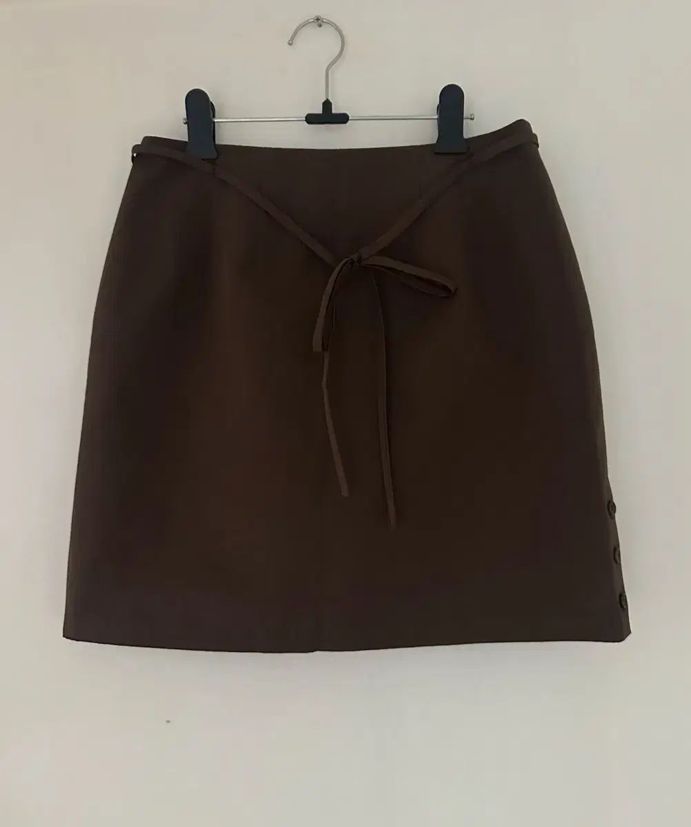 (新品) LEROBE ブラウン シャカシャカ素材 スカート 7,453円