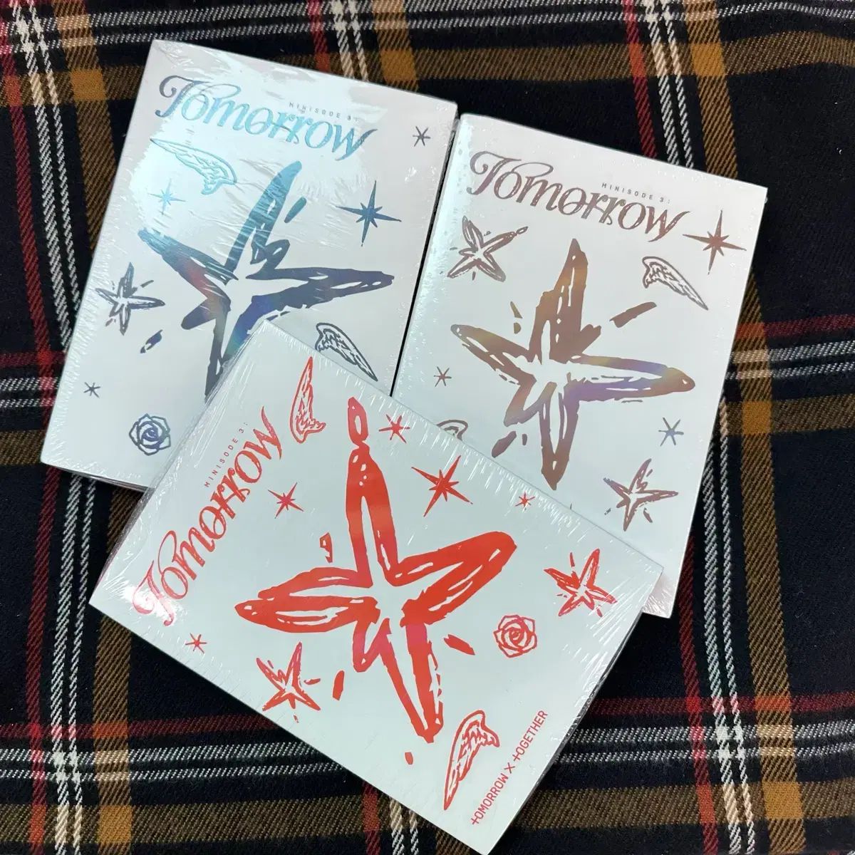 現物) 未開封 TOMORROW X TOGETHER（TXT） TOMORROW 3種セット