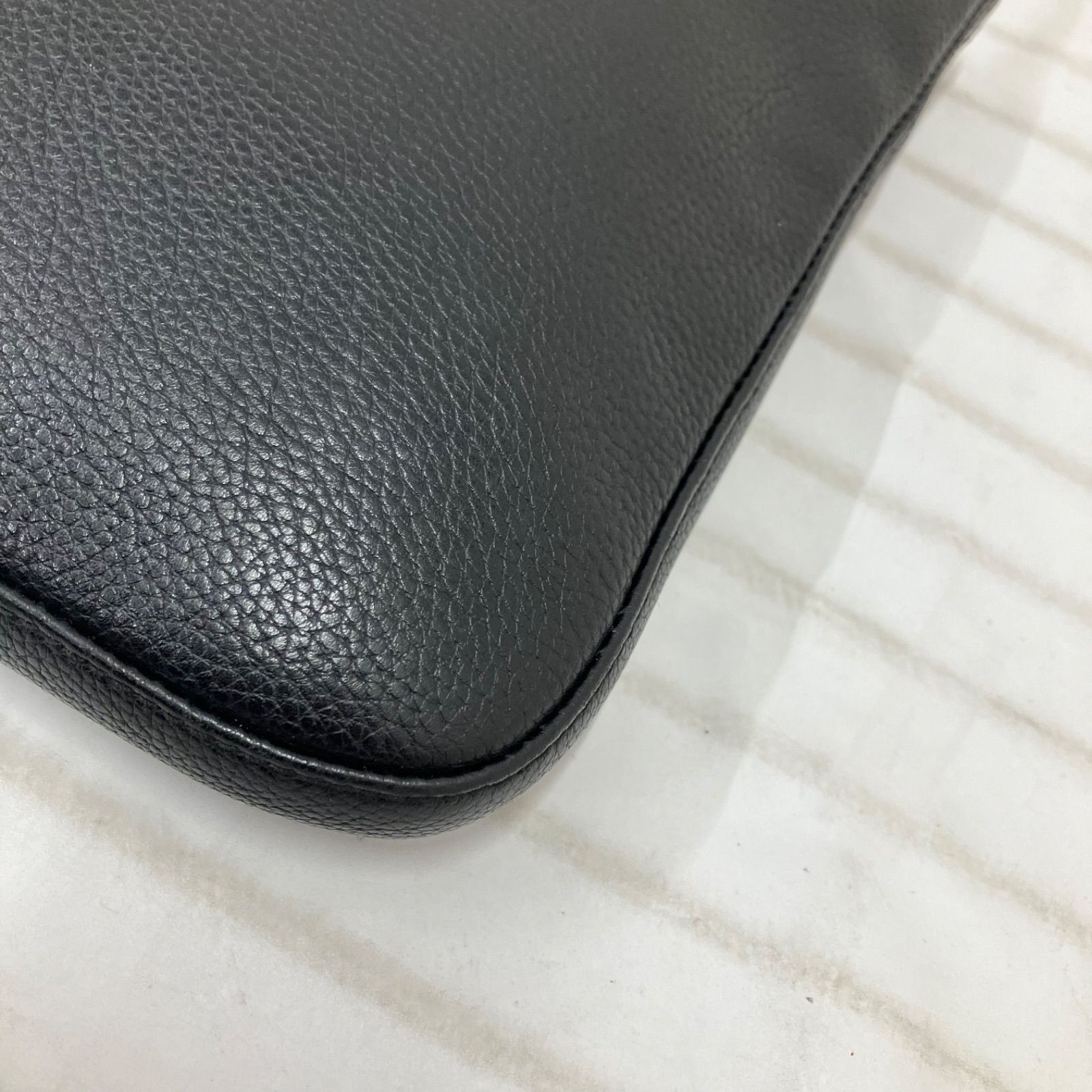 441 LONGCHAMP ロンシャン ショルダーバッグ ブラック系 黒 レザー 馬 