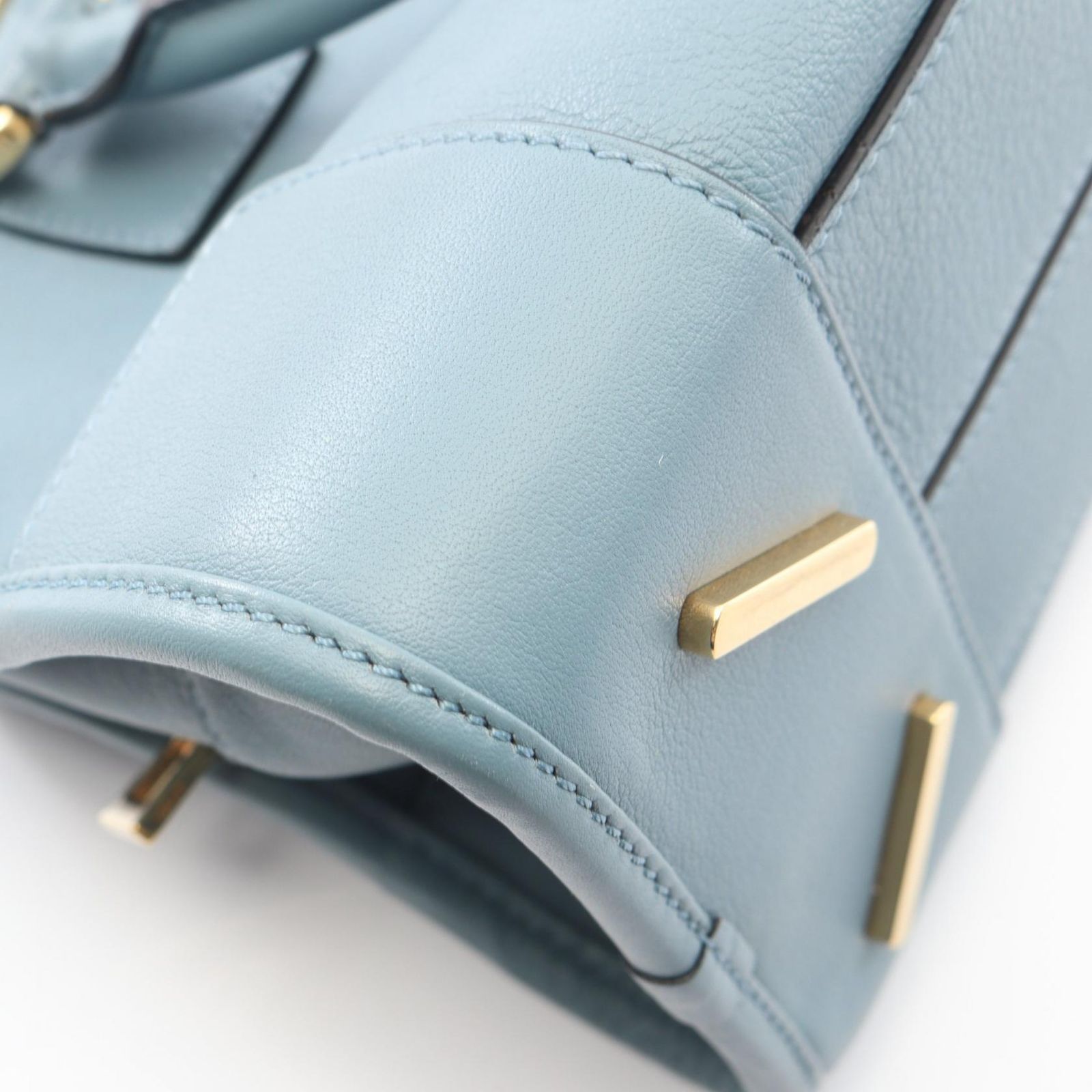 【美品】LOEWE ロエベアマソナ28 2wayハンドバッグ パンチングレザー青 ロエベ LOEWE ハンドバッグ アマソナ28 2WAY ブルーグレー レザー