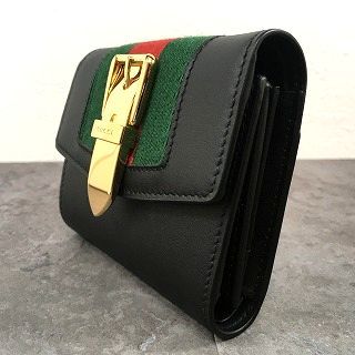 163 送料込み! 未使用品 GUCCI コンパクトウォレット シルヴィ 476081 ブラック 箱付き 163 送料込み! 未使用品 GUCCI コンパクトウォレット シルヴィ 476081 ブラック 箱付き