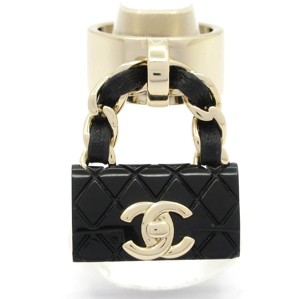 CHANEL(シャネル) リング美品 ココマーク ラムスキン ゴールド×黒 バッグチャーム付き/マトラッセ