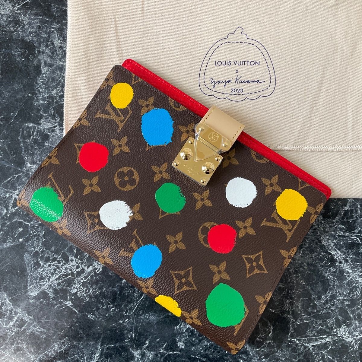 【美品】希少 LOUIS VUITTON ルイヴィトン スケジュールカバー 手帳カバー 草間彌生 コラボ QI0887