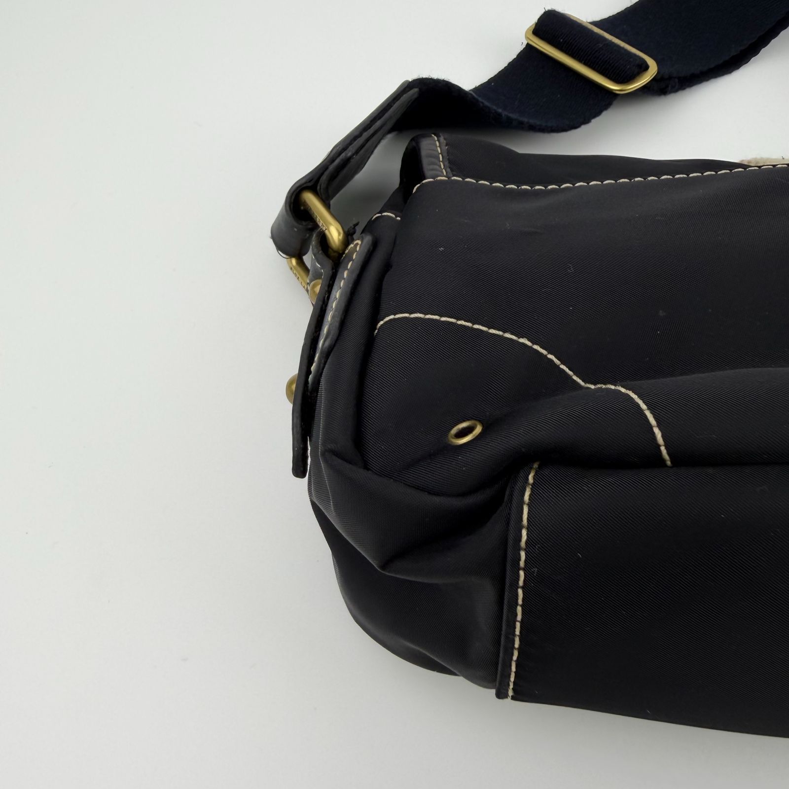 中古】BURBERRY バーバリー ショルダーバッグ ブラック ナイロン 