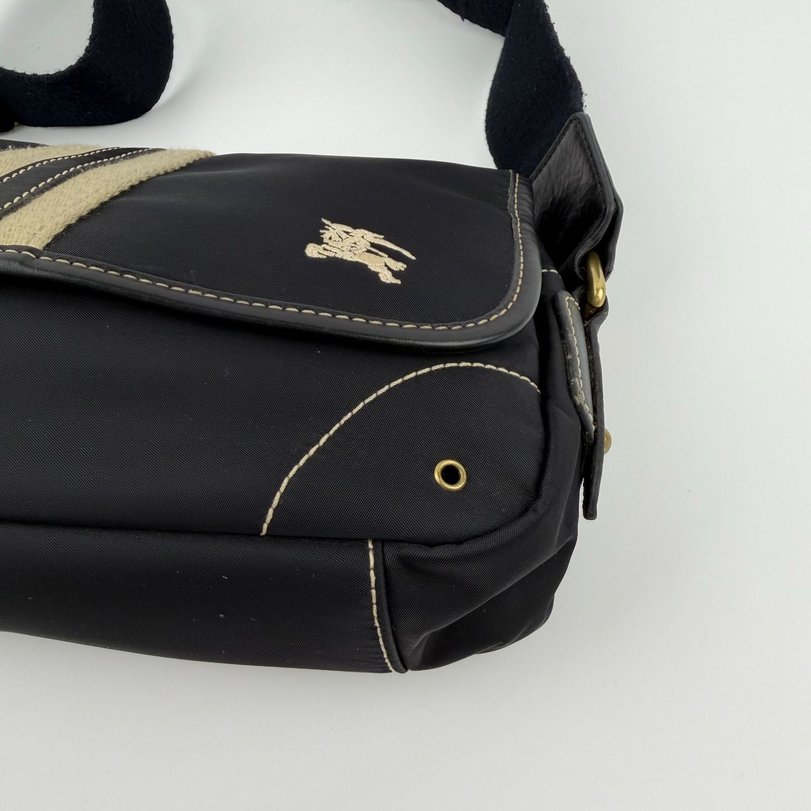 中古】BURBERRY バーバリー ショルダーバッグ ブラック ナイロン 