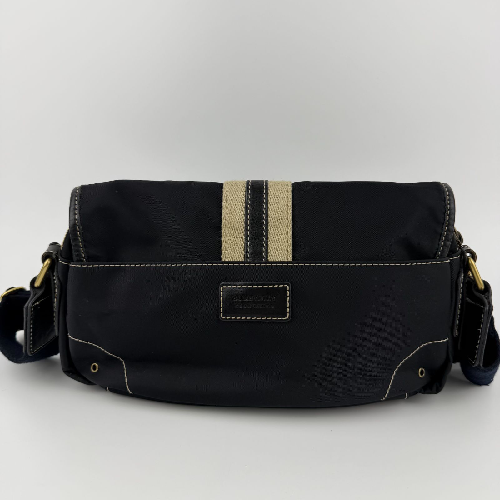 中古】BURBERRY バーバリー ショルダーバッグ ブラック ナイロン 