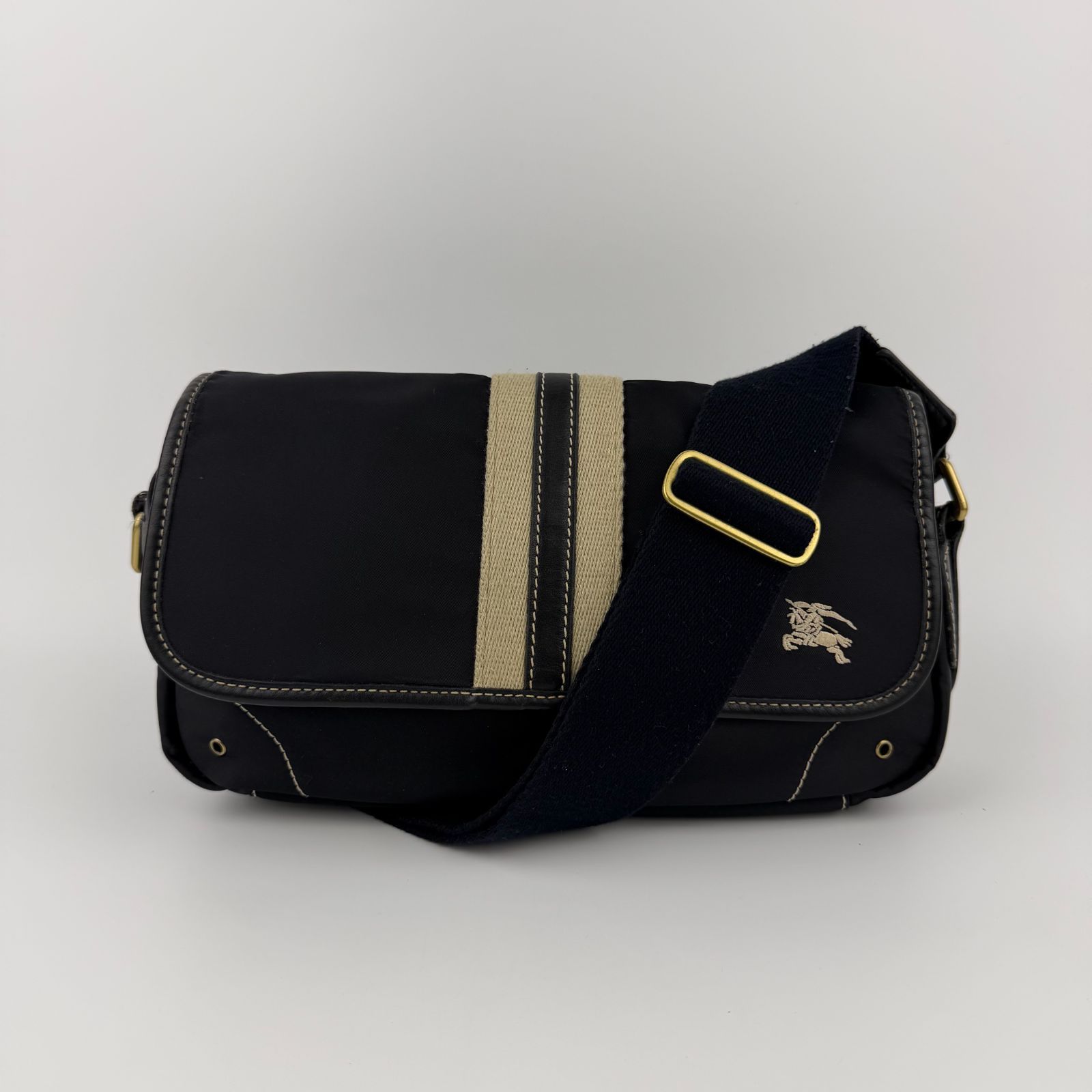 中古】BURBERRY バーバリー ショルダーバッグ ブラック ナイロン 