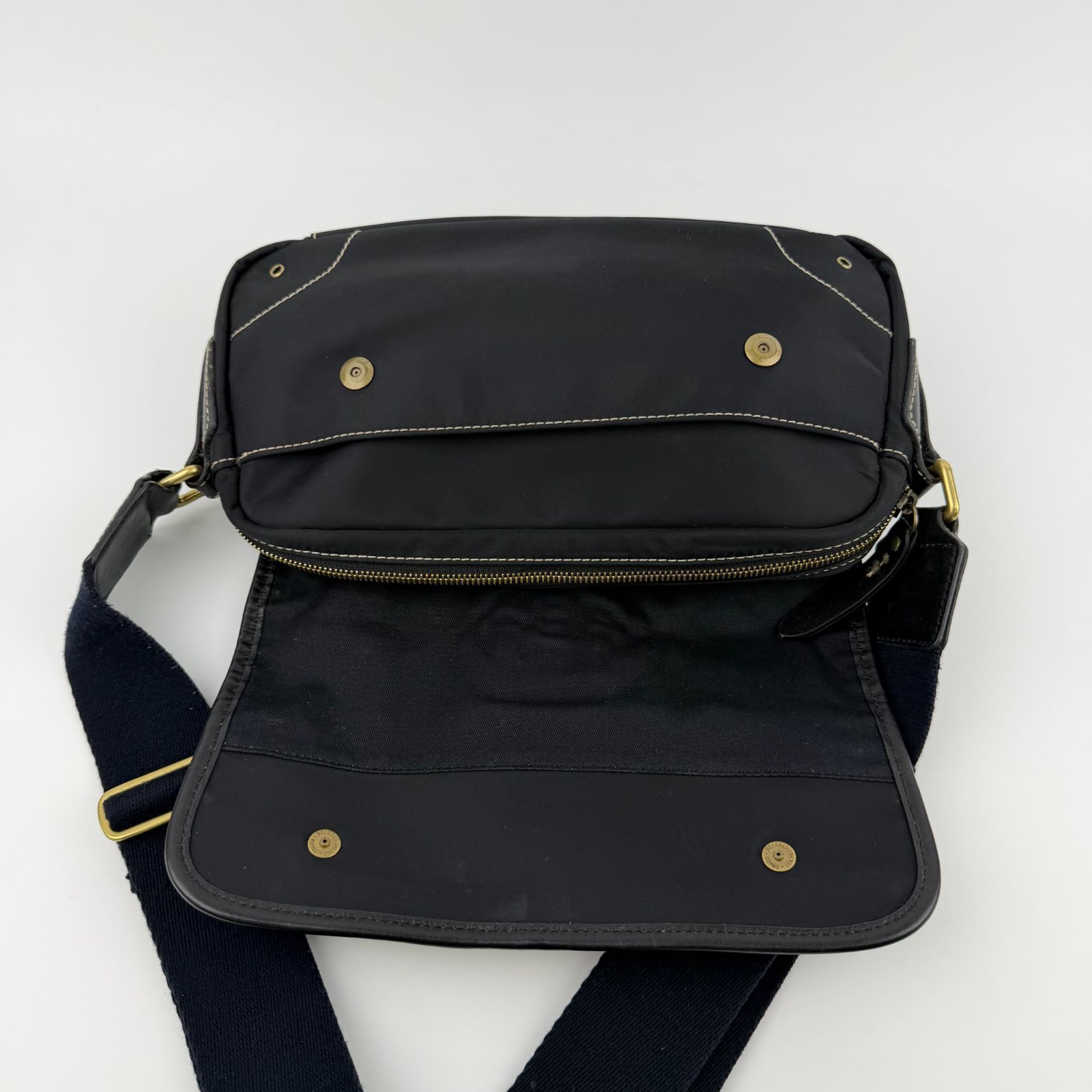 中古】BURBERRY バーバリー ショルダーバッグ ブラック ナイロン 