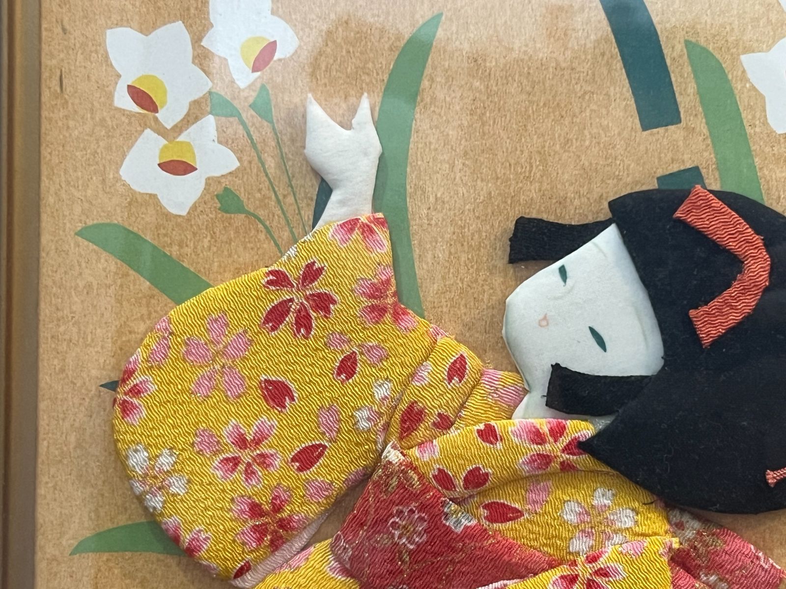 伝統工芸 押絵 ちりめん細工「水仙と童女」高級和額装 木製フレーム 額装 骨董