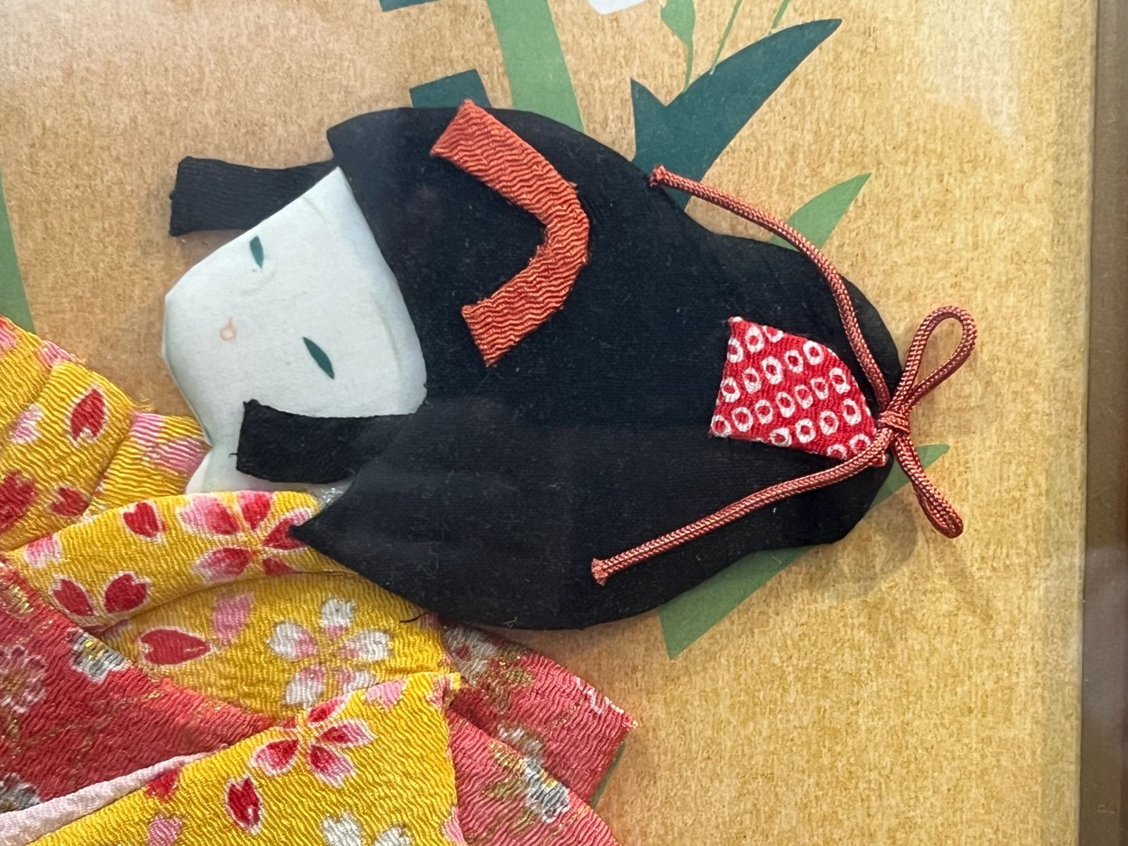 伝統工芸 押絵 ちりめん細工「水仙と童女」高級和額装 木製フレーム 額装 骨董