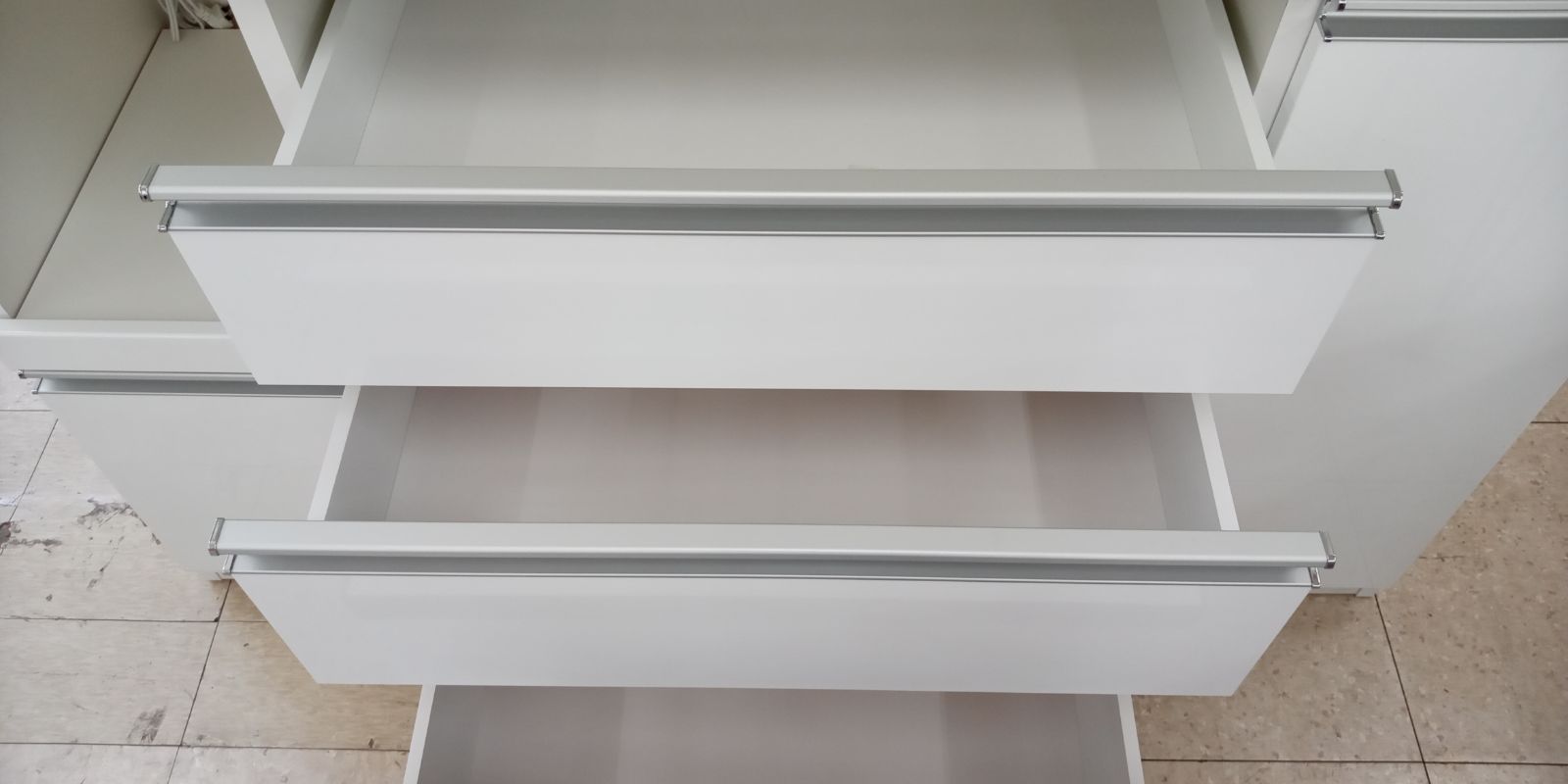 ★リユースのサカイ高崎店★TJ14060 松田家具 レンジボード 白 H206×D48.5×W139.5 クリーニング済み リユースのサカイ高崎店 松田家具 レンジボード - メルカリ