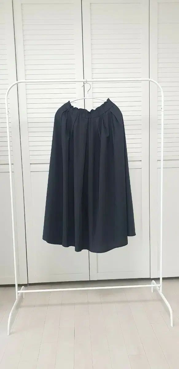 高級シャーリングフレア ロングスカート-新品