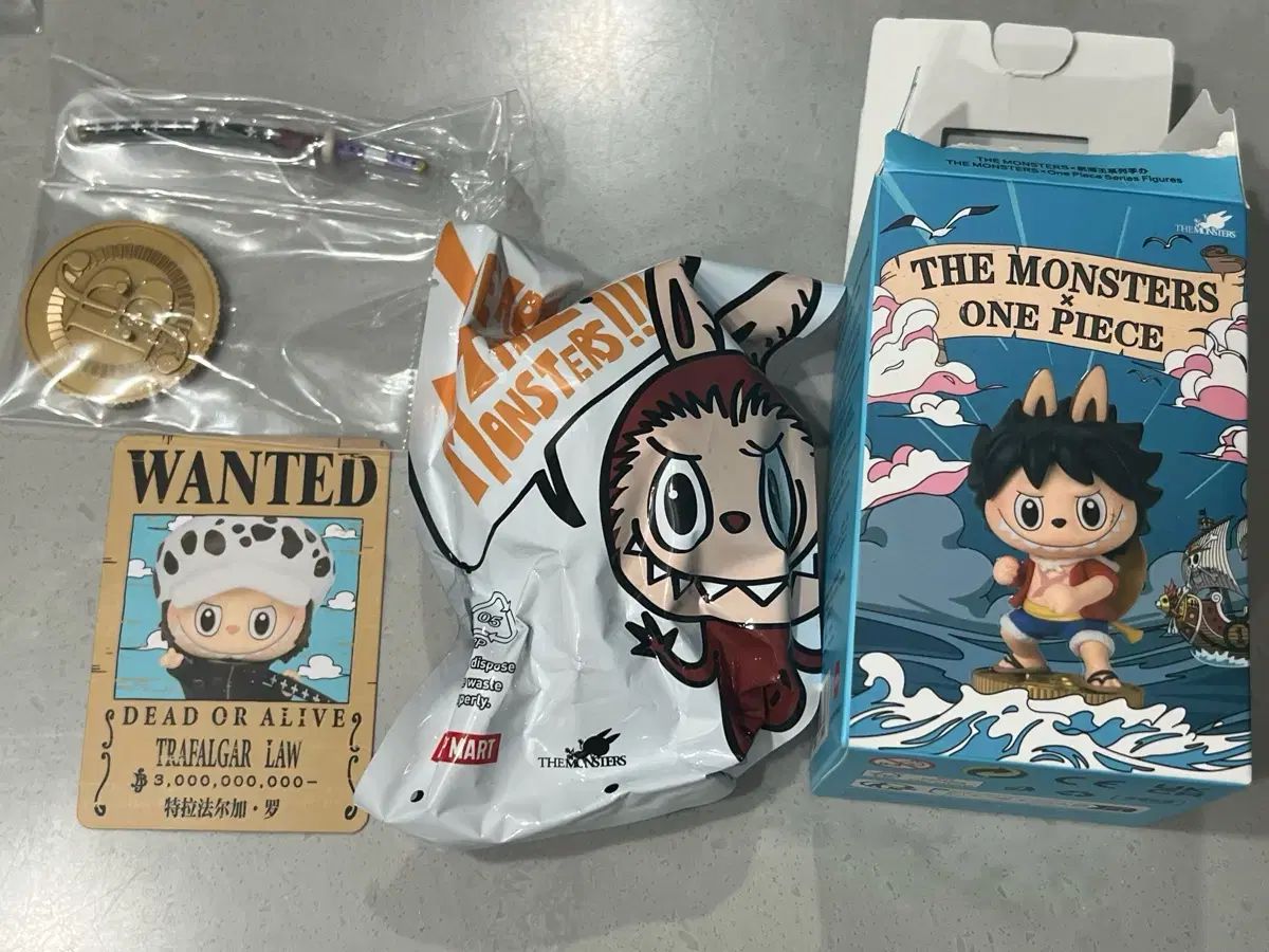 ポップマート ラブブ ONE PIECE トラファルガー・ロー