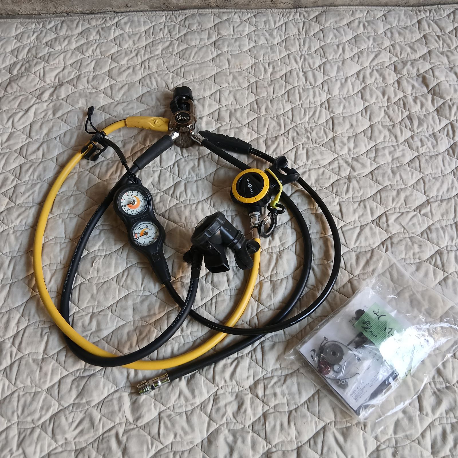 Bism レギュレーターセット AQUA LUNG オクトパス SCUBAPROゲージ付 