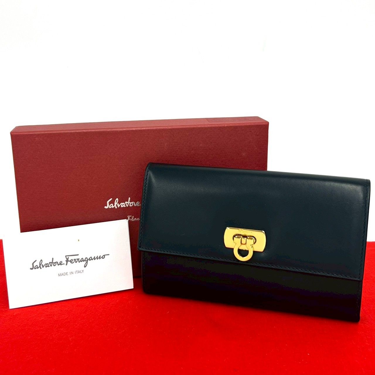 極 美品 箱付き Salvatore Ferragamo サルヴァトーレフェラガモ ガンチーニ 金具 レザー 本革 三つ折り 財布 ウォレット ネイビー 26883