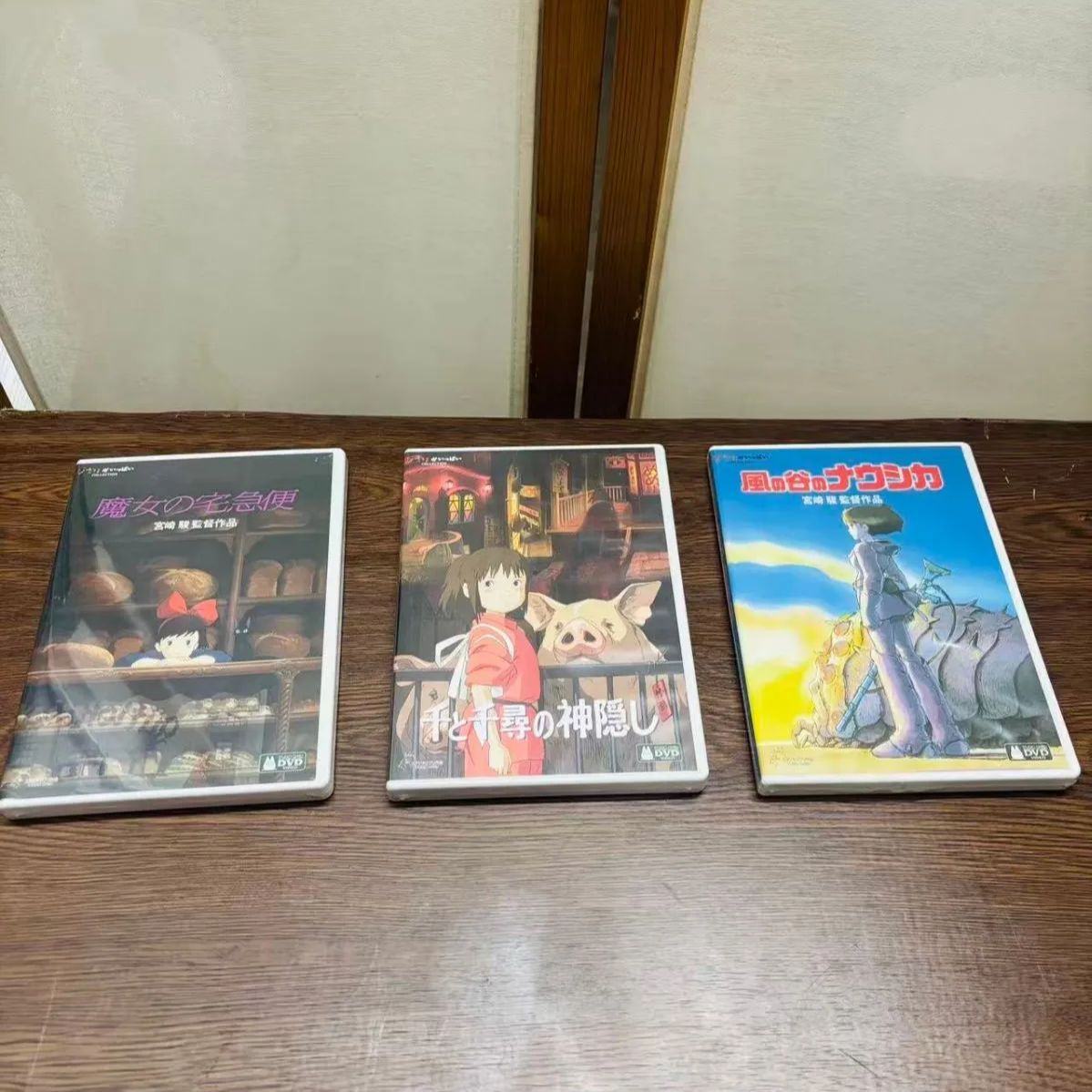新品 未開封】魔女の宅急便& 千と千尋の神隠し&風の谷のナウシカ DVD 3