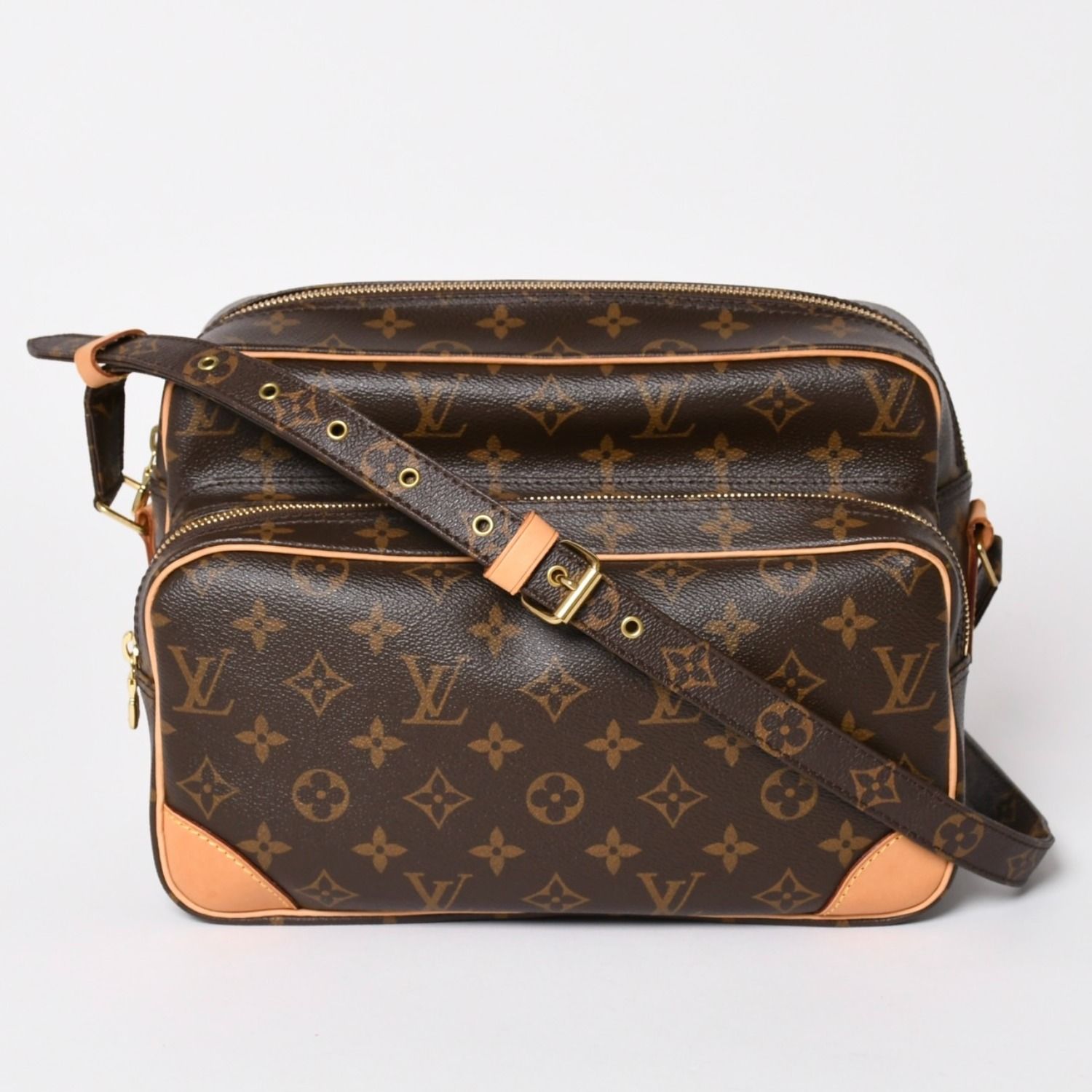 極美品 LOUIS VUITTON ルイヴィトン ナイル ショルダーバッグ M45244 モノグラム ブラウン PVC レザー ゴールド金具 中古 4a000376