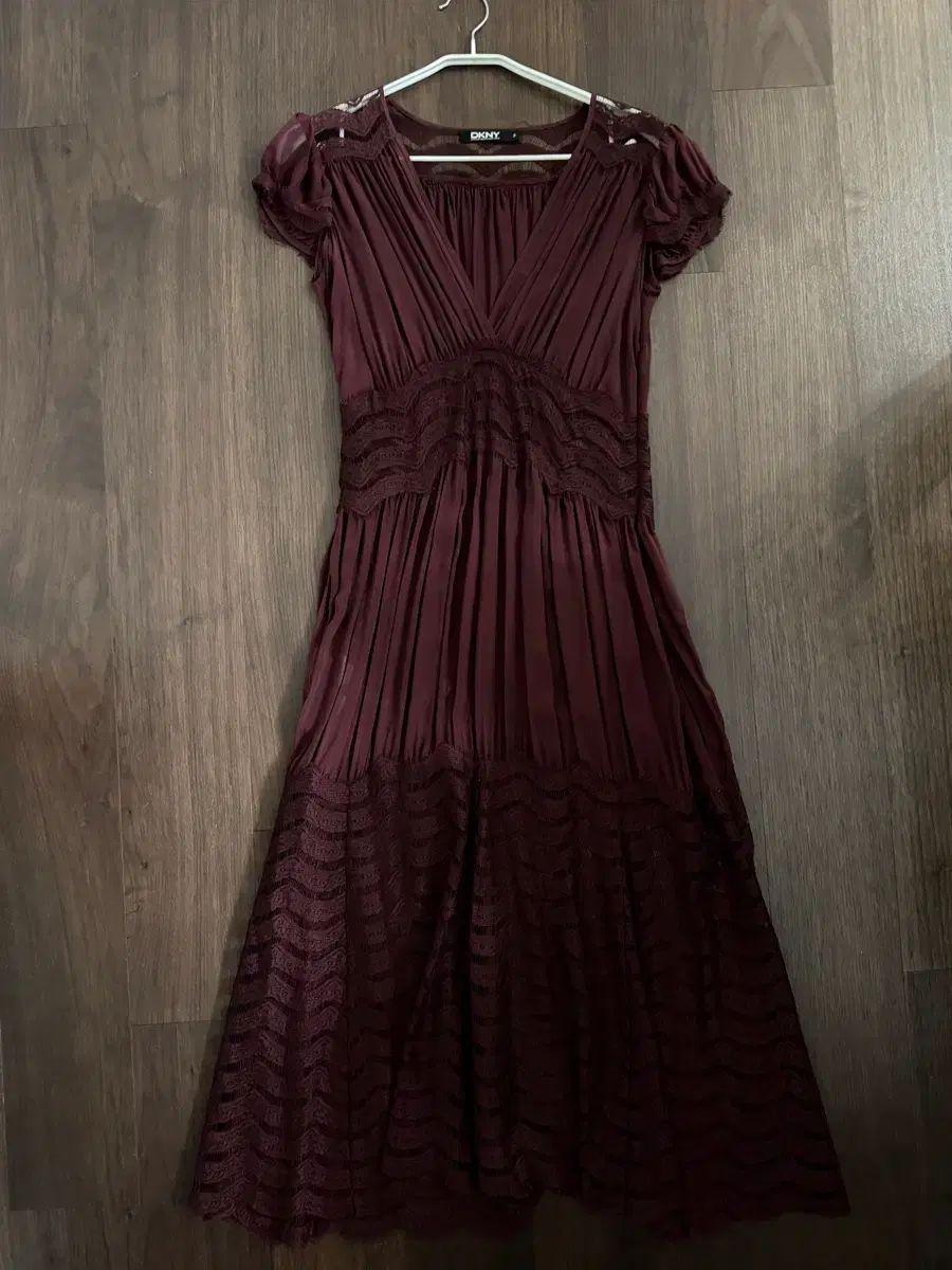 DKNY シルク100 ONE PIECE ドレス 18,990円