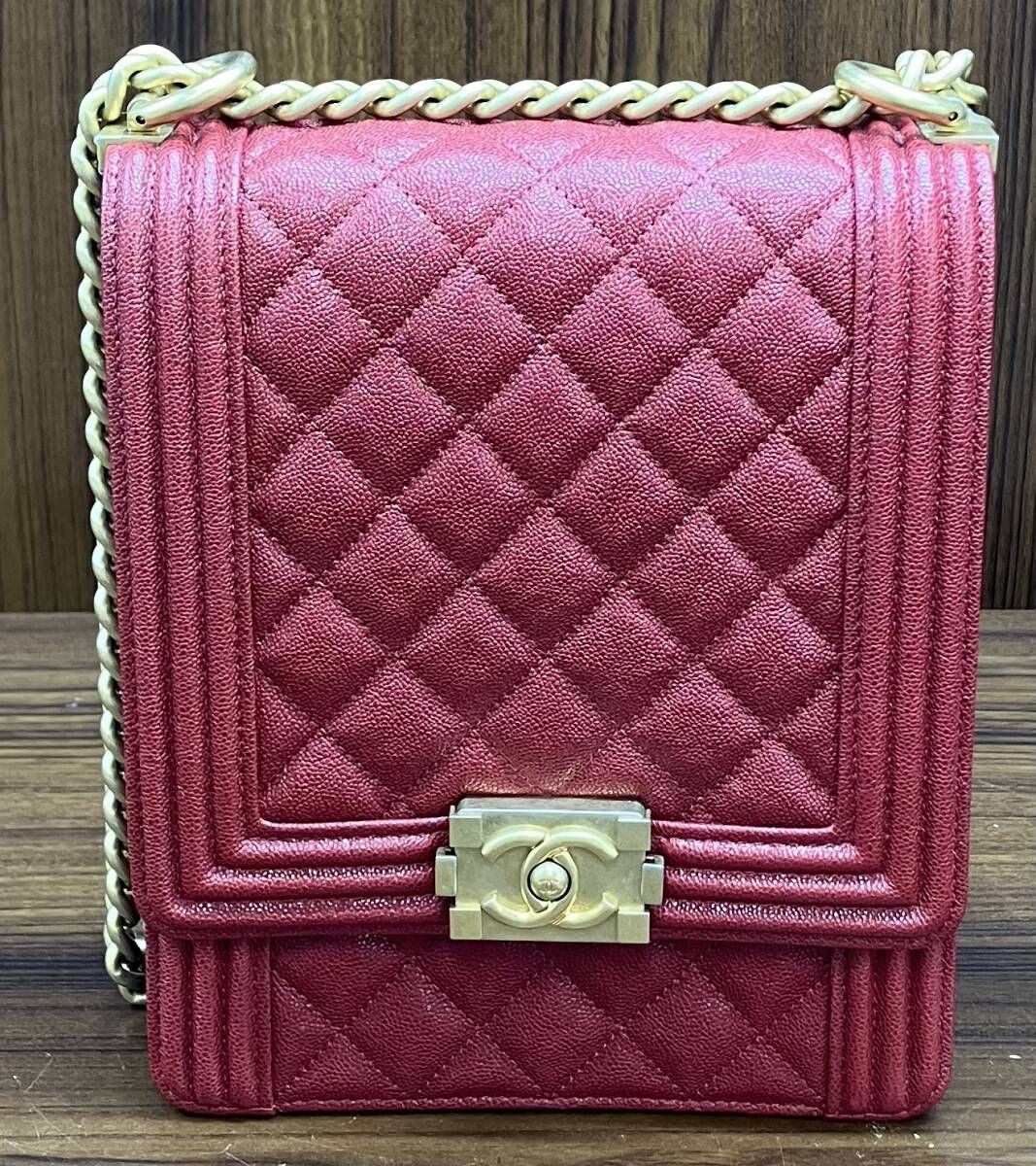 CHANEL シャネル ボーイシャネル 縦型 ラムスキン ショルダー レッド バッグ