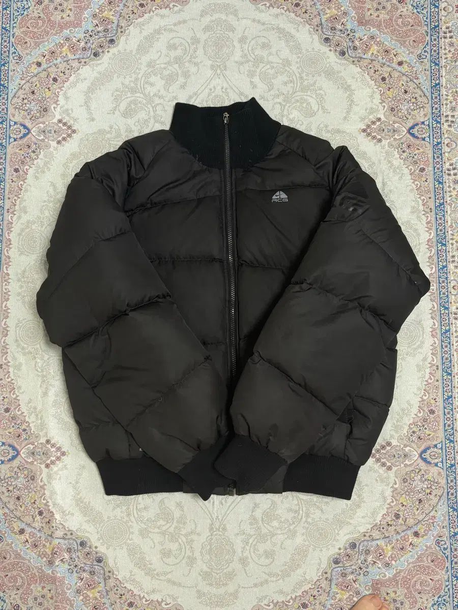 ナイキ acg ダウン m