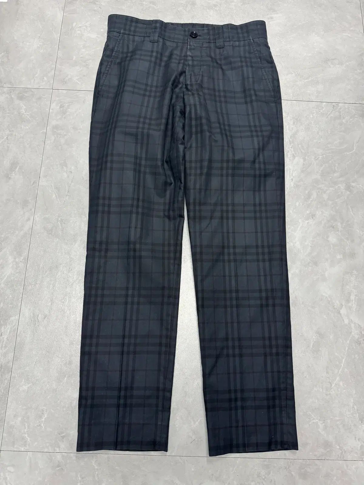 46 (32) バーバリー BURBERRY